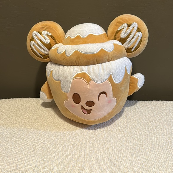 Mickey Mouse Cinnamon Swirl Bun Plush - Picture 3 of 6